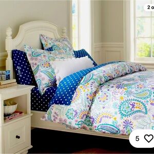 Pottery Barn Teen Swirly Paisley Duvet Cover size Full and 2 standard shams.